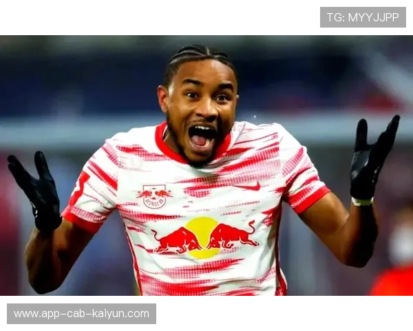 切尔西恩昆库近距离搓射建功